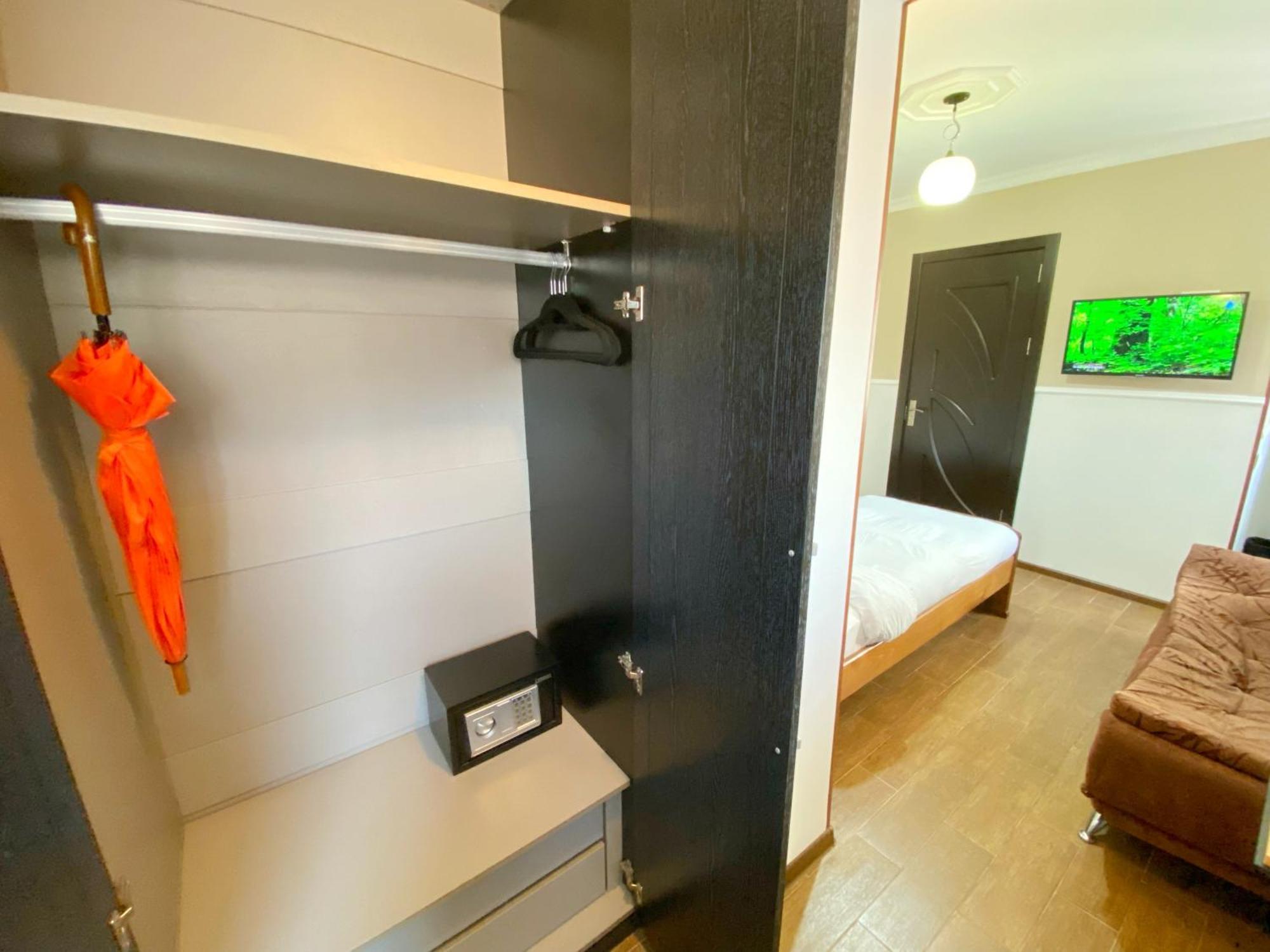 Hotel Orange 库塔伊西 外观 照片