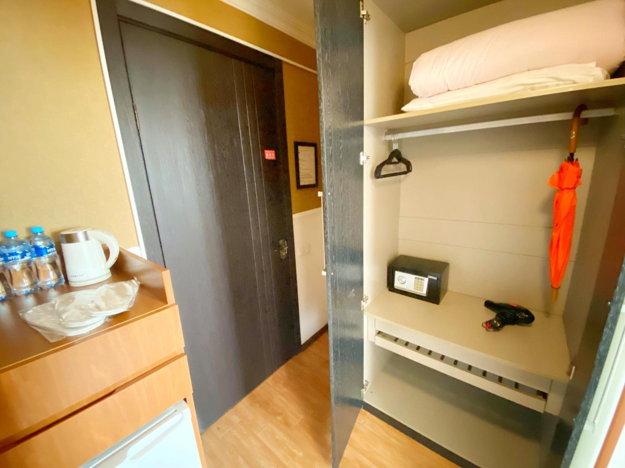 Hotel Orange 库塔伊西 外观 照片
